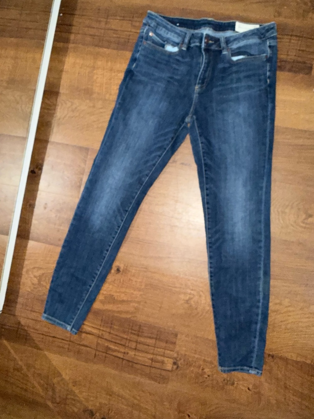 Vince Camuto Women's Medium Wash Skinny Jeans